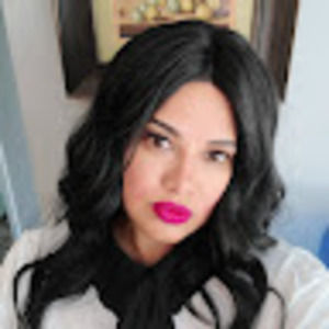 Meet your Posher, Yoanella